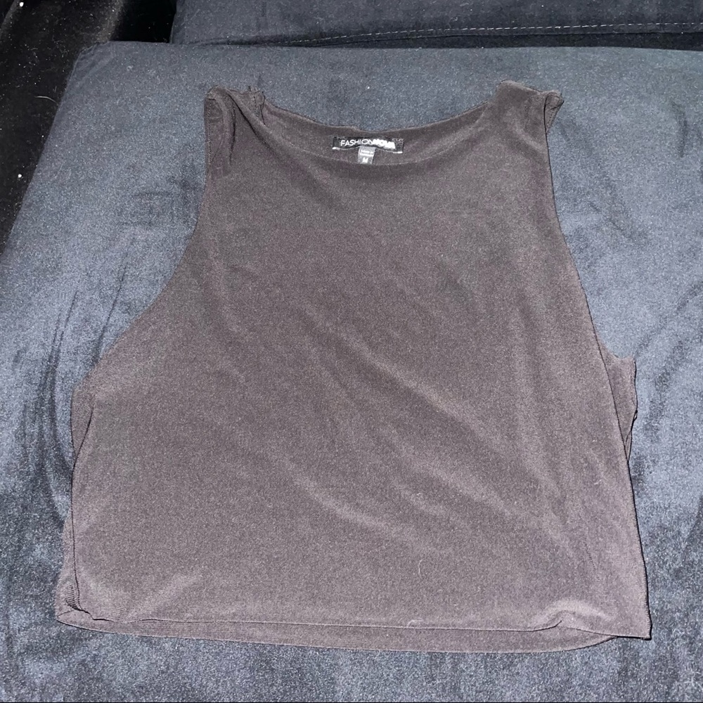 No sleeve Black CropTop